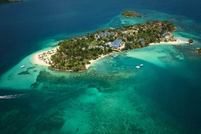 Cayo Levantado (Bacardi Island)